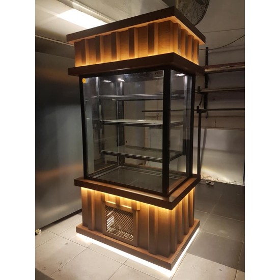 Cephe Model: Ahşap Dekorlu 150 cm Pasta Dolabı (Profesyonel Soğutmalı Teşhir)