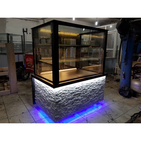 Dik Camlı Pasta Teşhir Dolabı 120 CM: Pastane ve Kafeler İçin Estetik Soğuk Teşhir