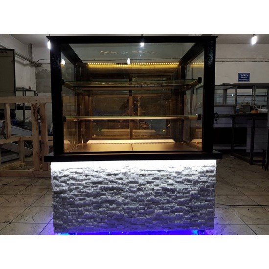 Dik Camlı Pasta Teşhir Dolabı 120 CM: Pastane ve Kafeler İçin Estetik Soğuk Teşhir