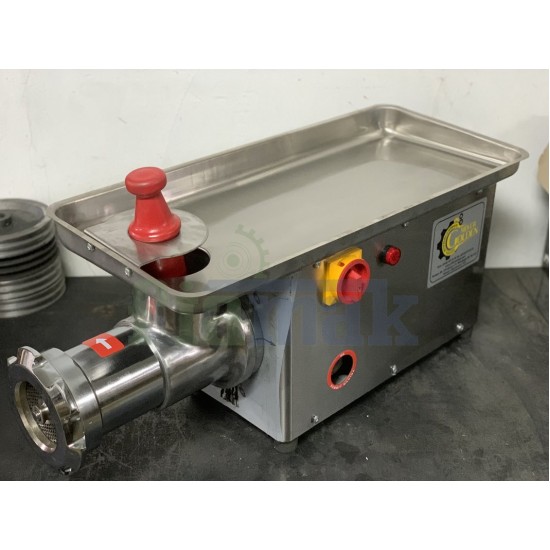 Fiamak 32 Numara Kasap Tipi Kıyma Makinesi | Profesyonel ve Yüksek Kapasiteli