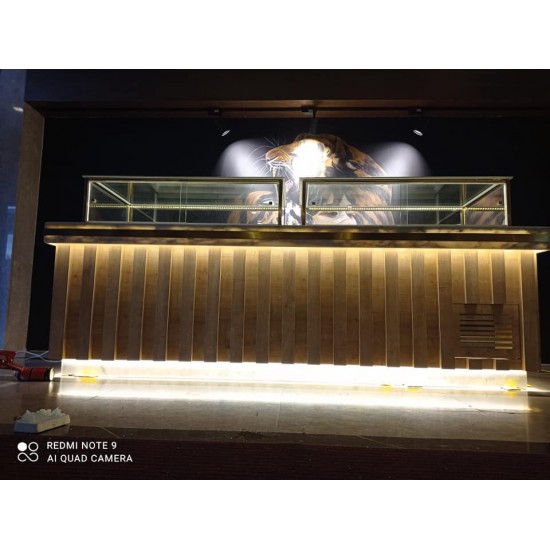 Fiamak: Profesyonel Çikolata Teşhir Dolabı 290 cm (Nem Kontrollü Soğutma)