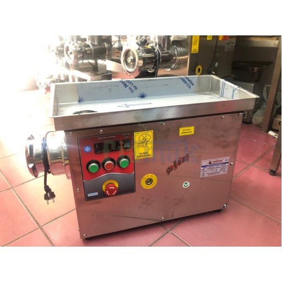 Çağdaş SPMS-32: Profesyonel 32 Numara Soğutuculu Endüstriyel Et Kıyma Makinesi