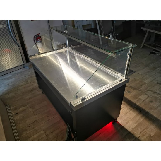 Fiamak 150 cm Tuğlalı Taş Dekorlu Börek Poğaça Tezgahı – Endüstriyel Şık Sunum Standı