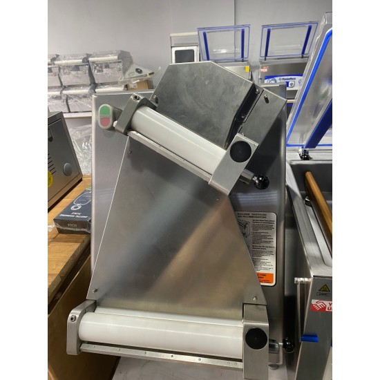 Bosfor 30 Cm Yatay Merdane Hamur Açma Makinesi (UHA-30-Y)