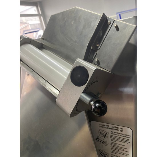 Bosfor 30 Cm Yatay Merdane Hamur Açma Makinesi (UHA-30-Y)