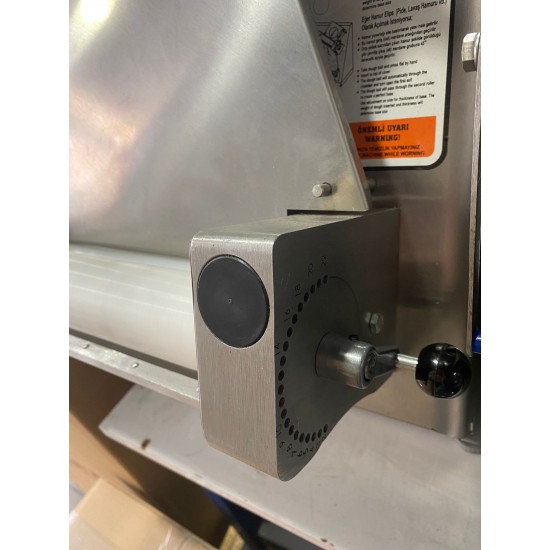 Bosfor 30 Cm Yatay Merdane Hamur Açma Makinesi (UHA-30-Y)