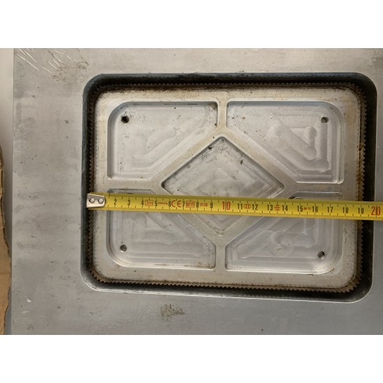 İkinci El 2 Kalıplı Gazlı Tabak Kapatma Makinesi VOLVAC 110x110 mm ve 190x144 mm