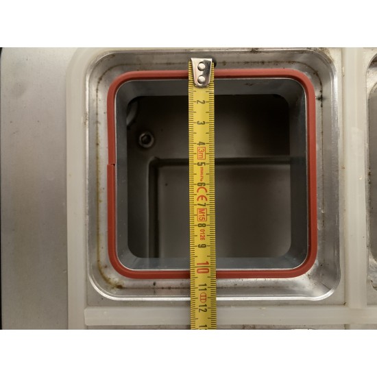 İkinci El 2 Kalıplı Gazlı Tabak Kapatma Makinesi VOLVAC 110x110 mm ve 190x144 mm