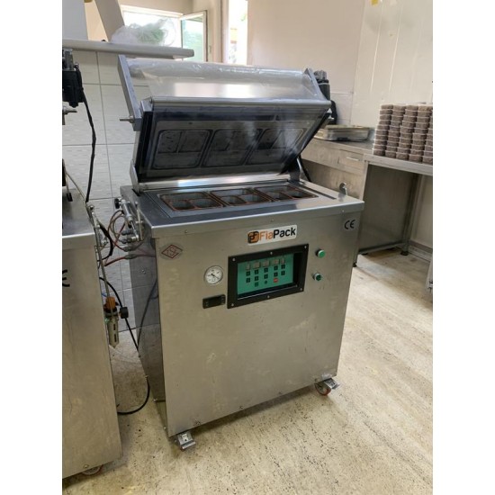 Fiapack Yarı Otomatik 3 Bölmeli Yemek Paketleme Makinesi Gazlı , Vakumlu Tabak Kapatma Makinesi